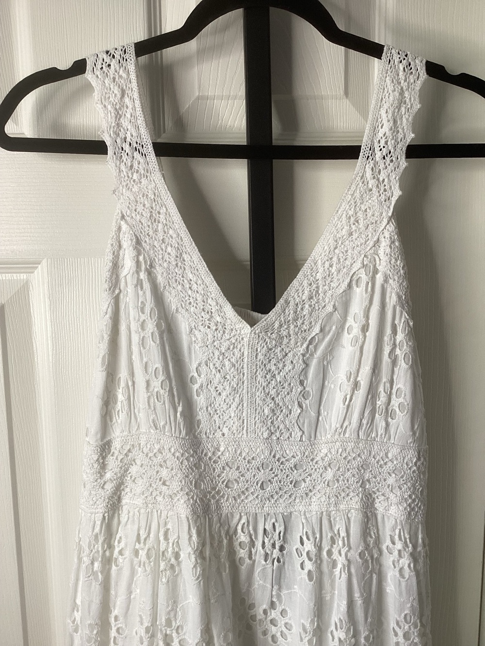 Boho White Crochet Eyelet Maxi Dress with V-Neck, size Large, NWT